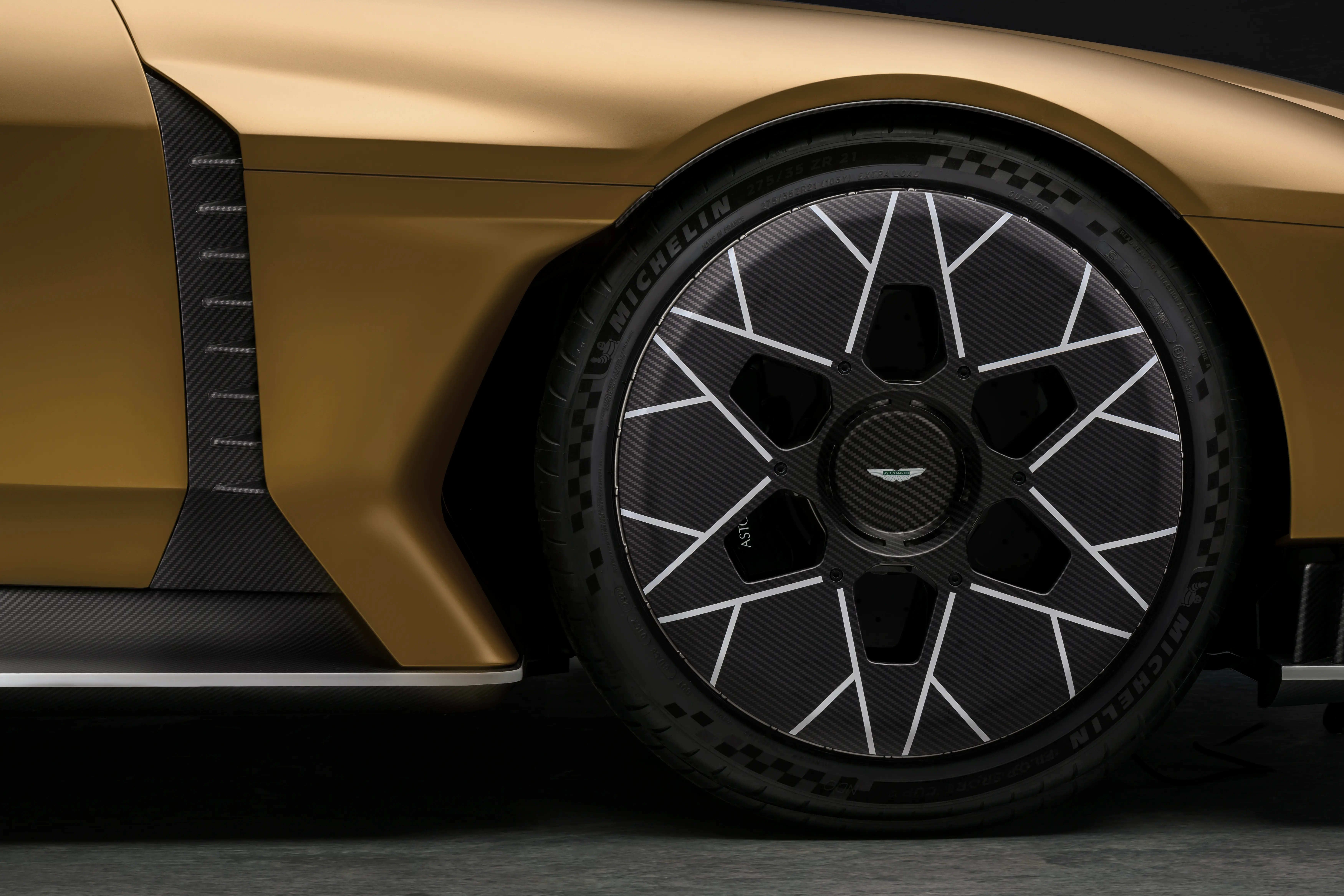 cerchi Aston Martin Valiant